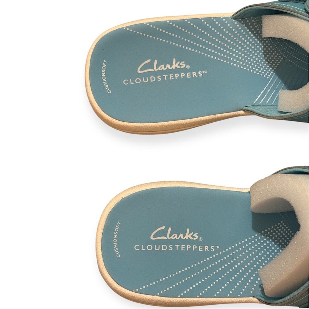 NEW Clarks 9 Breeze Maye Sky Blue Sandals Slide Cloudsteppers Comfort Walking - Picture 10 of 11